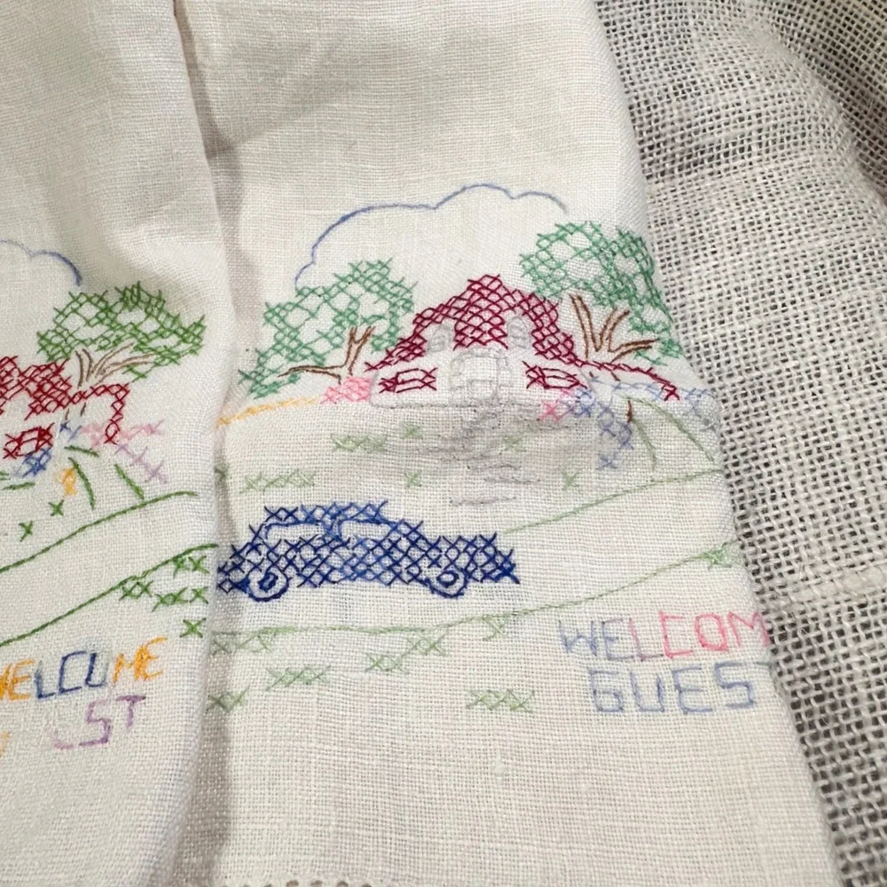 Hand Embroidered Linen Hand Towels Set of 3‎ Welcome Guest Cottagecore 12x18 vtg